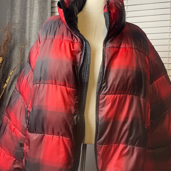 Old Navy Red and Black Plaid Puffer Jacket size L - Picture 4 of 6